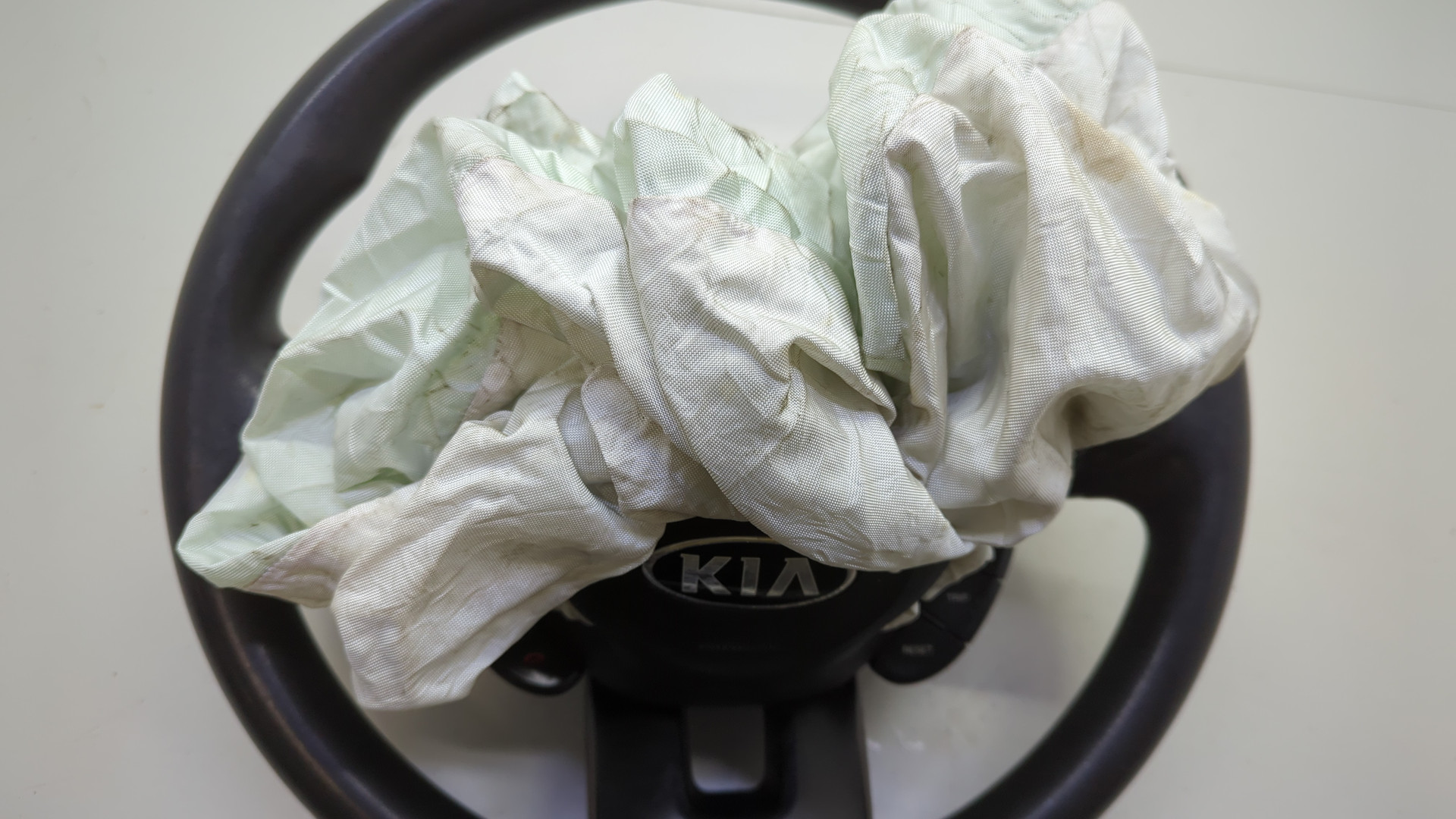 Рулевое колесо (руль)