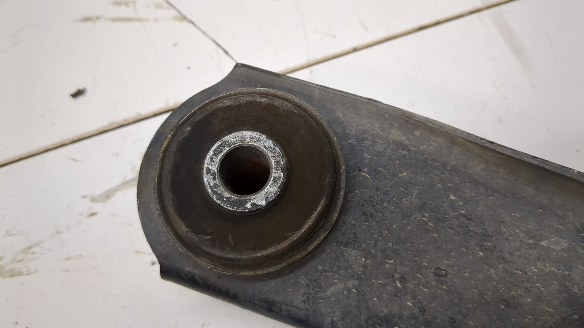 Рычаг задний