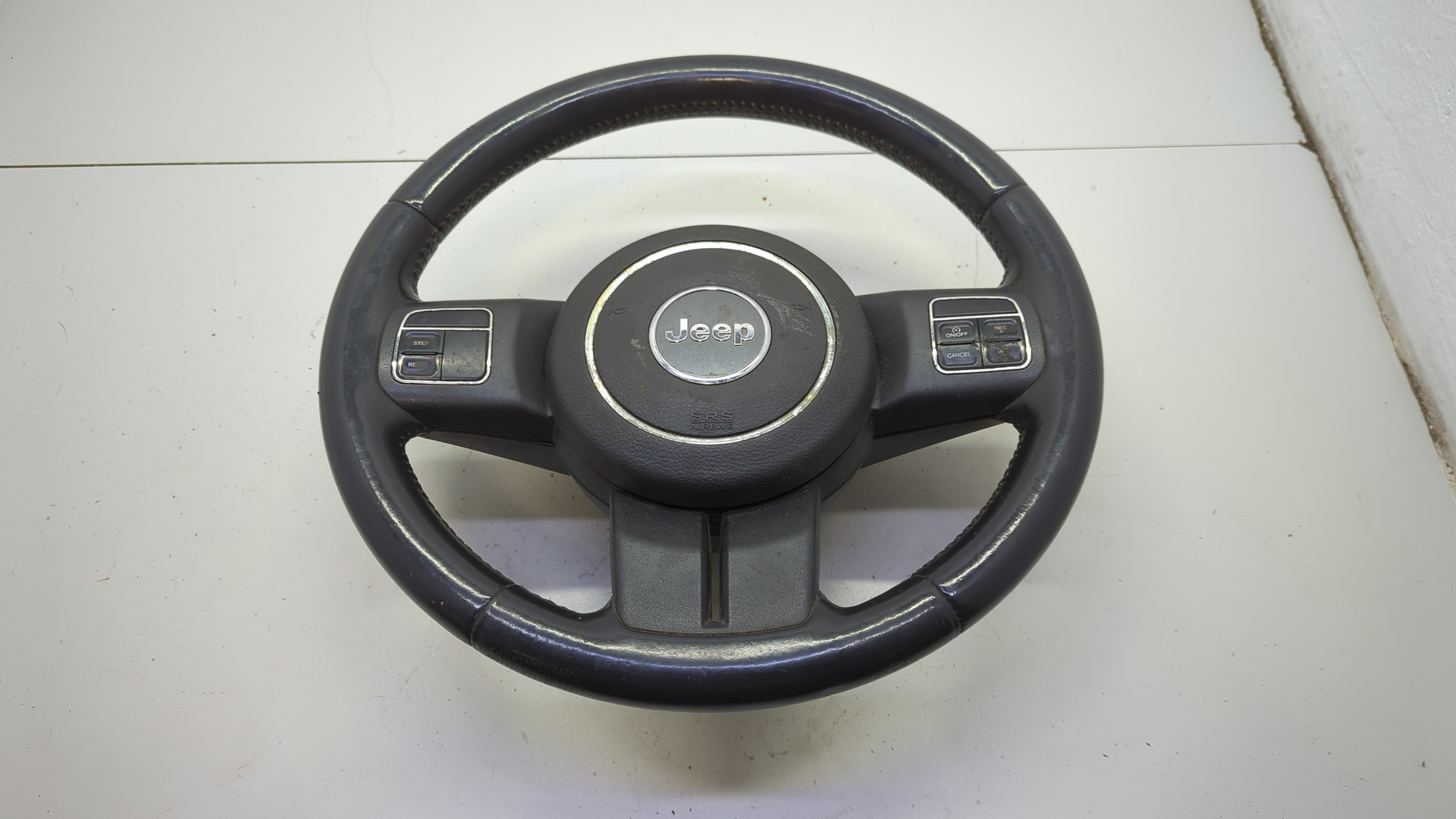 Рулевое колесо (руль)