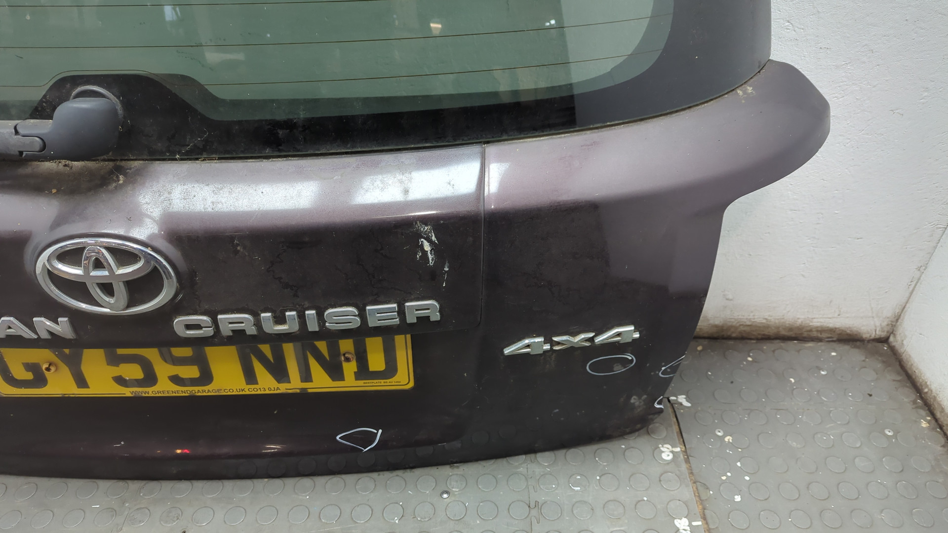 Дверь багажника