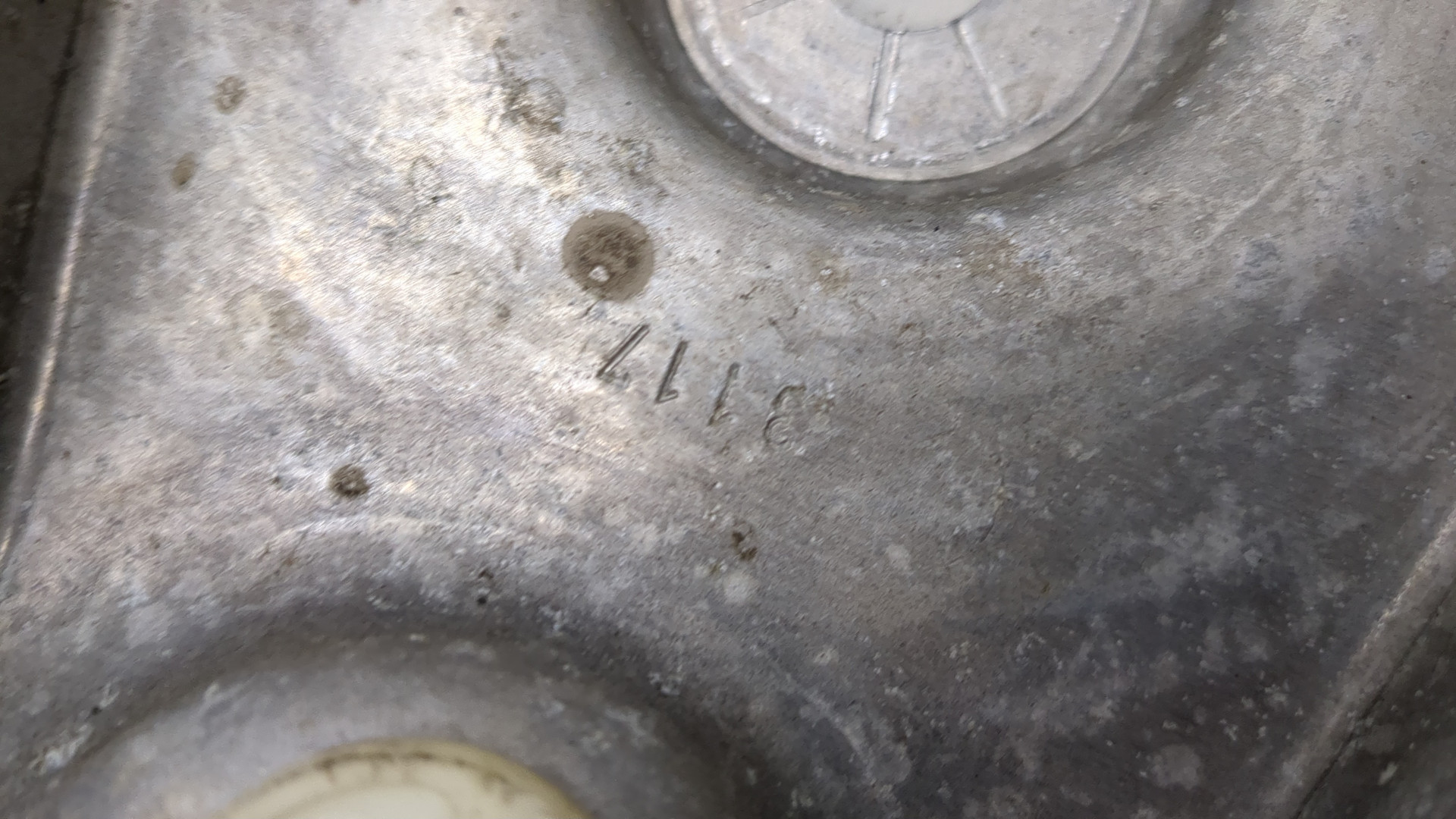 Кронштейн передней балки