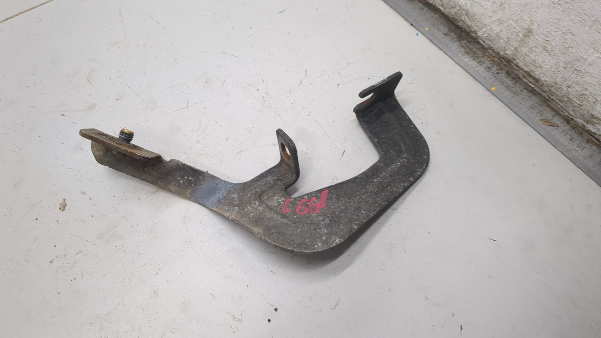 Кронштейн подножки