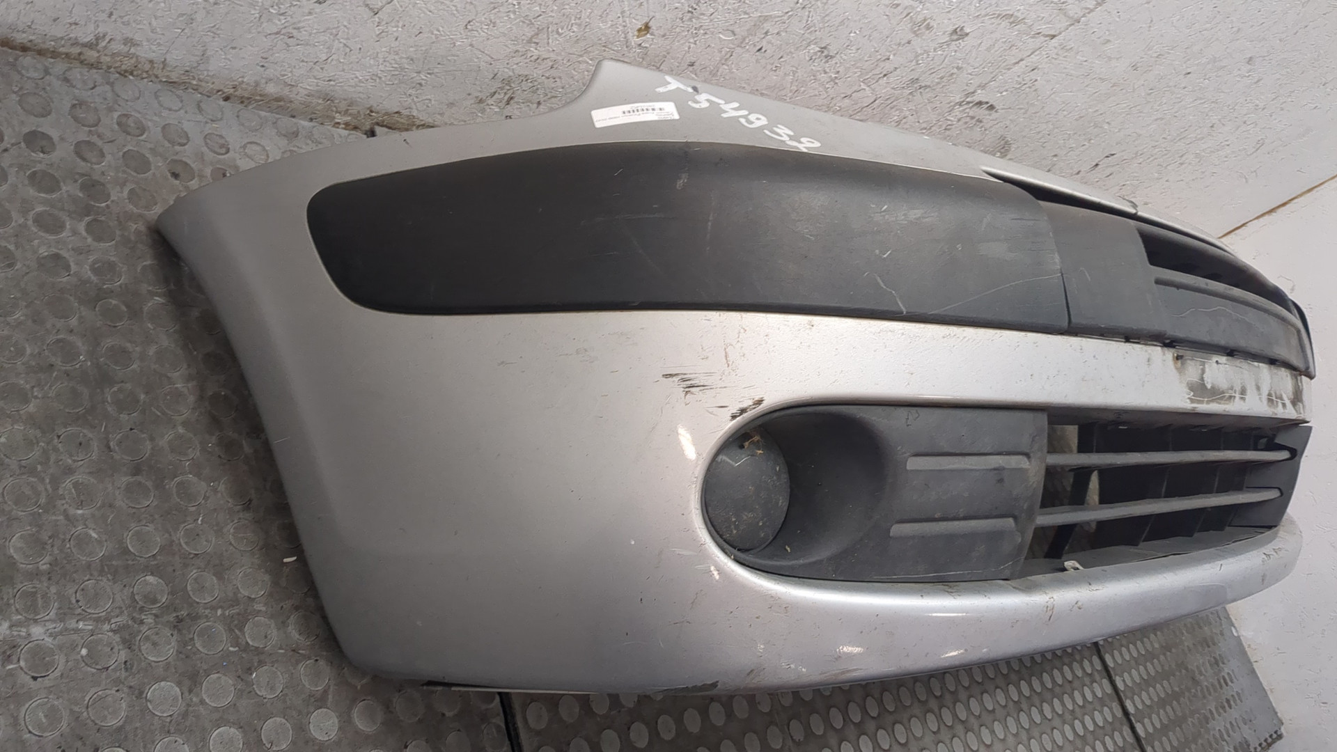 Бампер передний