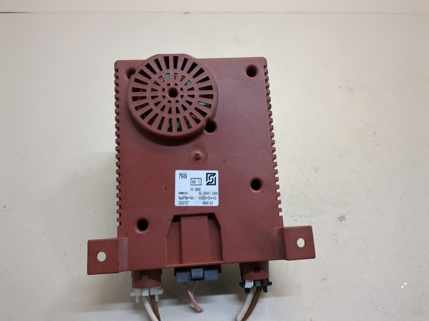 Преобразователь напряжения (адаптер)