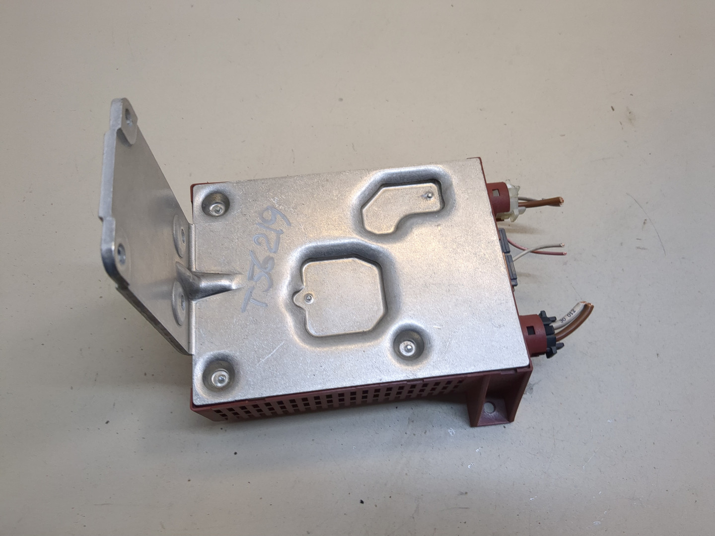 Преобразователь напряжения (адаптер)