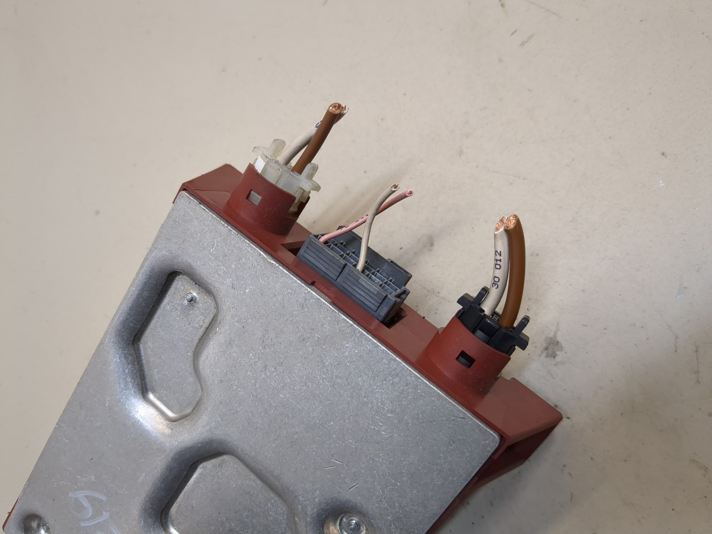 Преобразователь напряжения (адаптер)