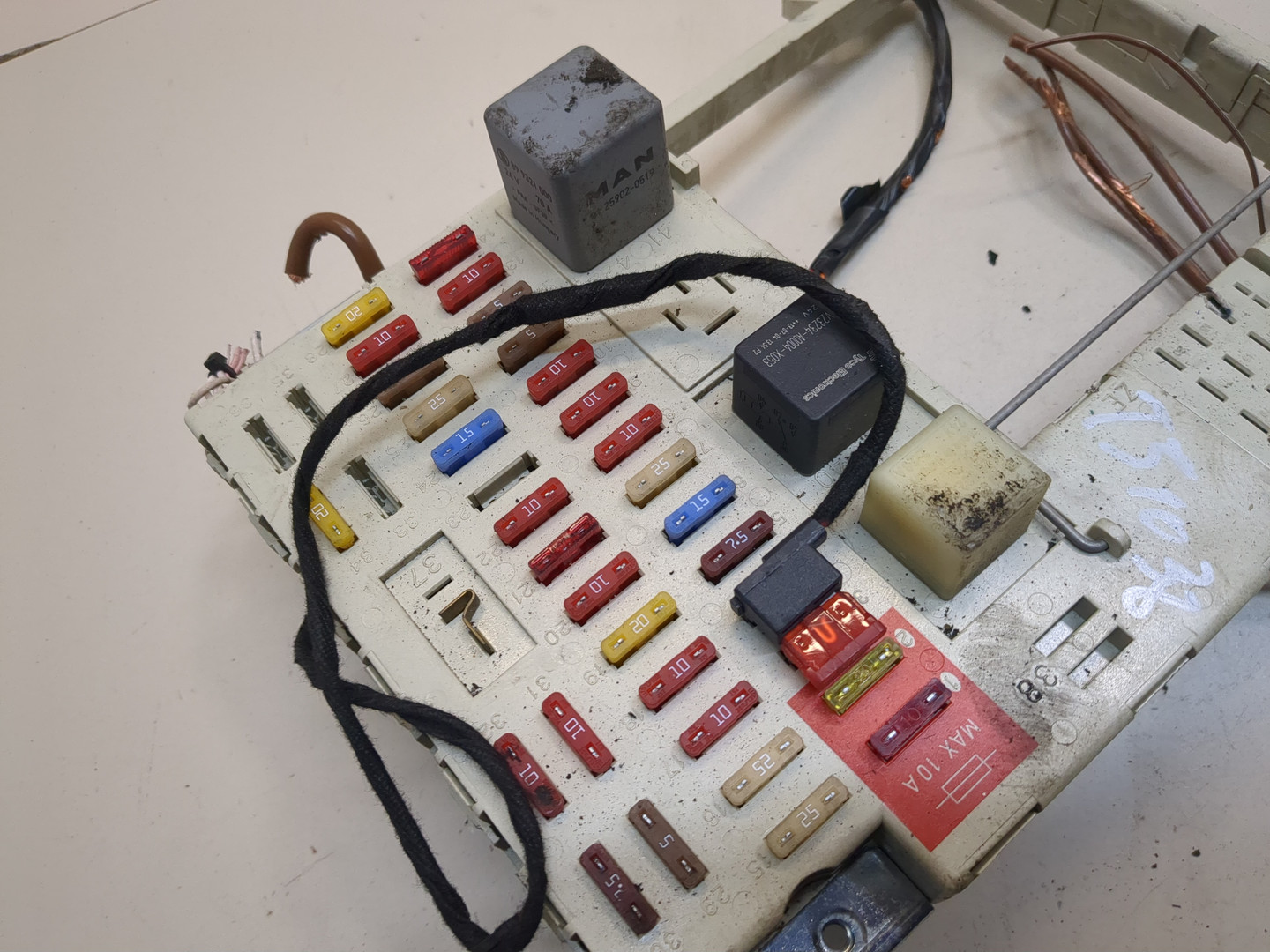 Блок предохранителей