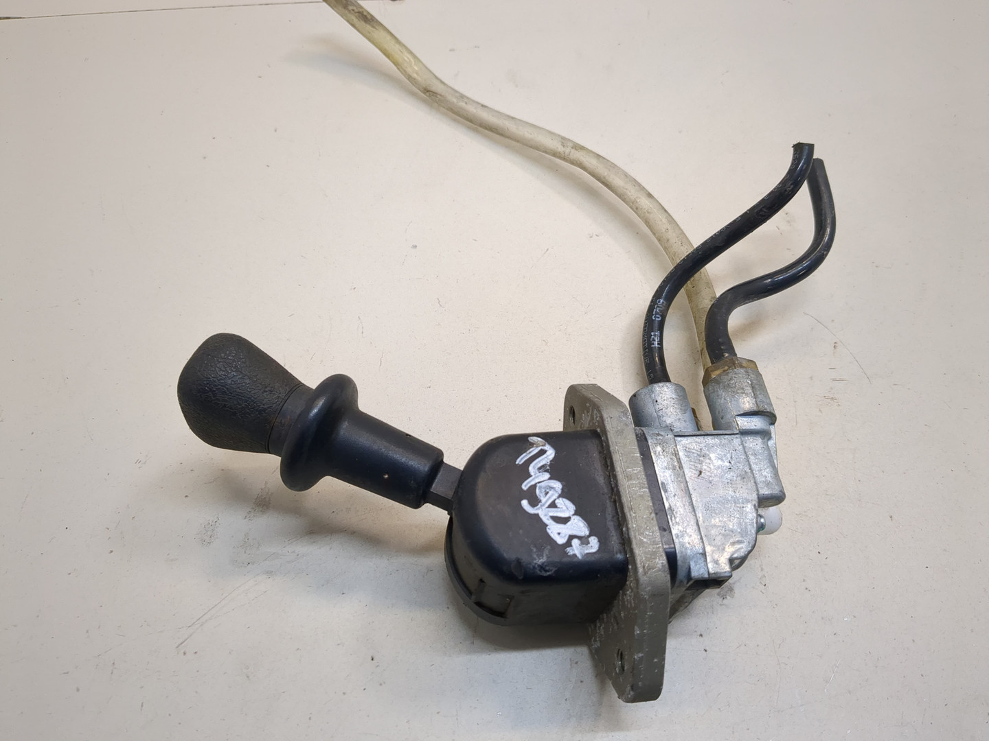 Кран ручного тормоза