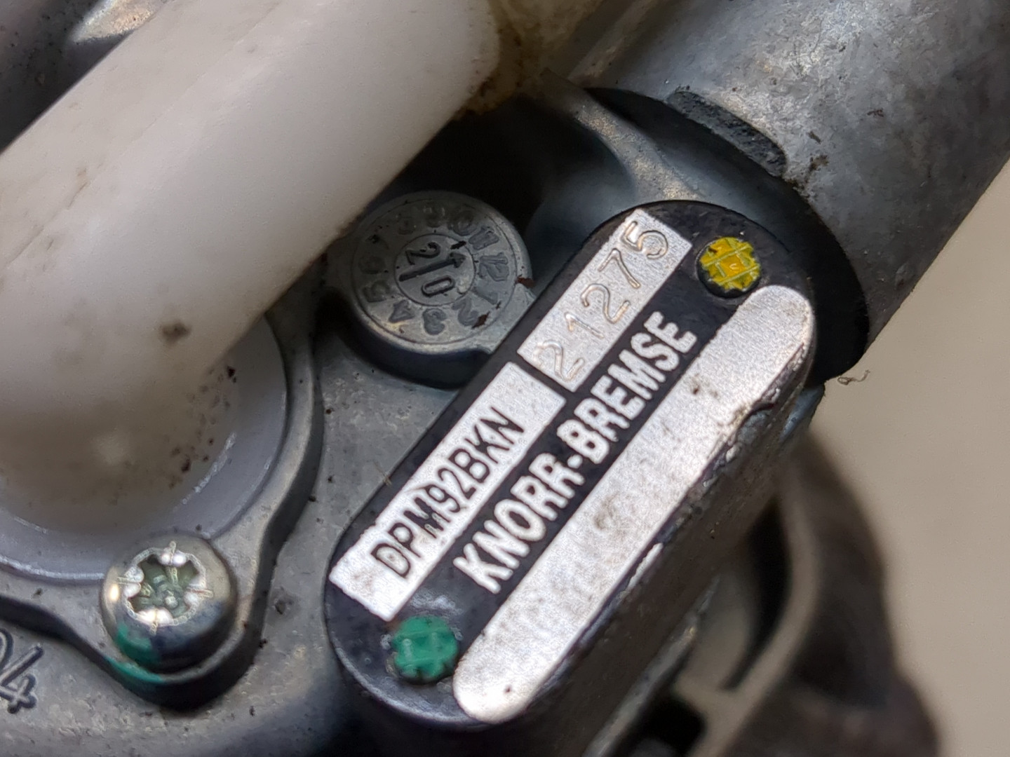 Кран ручного тормоза