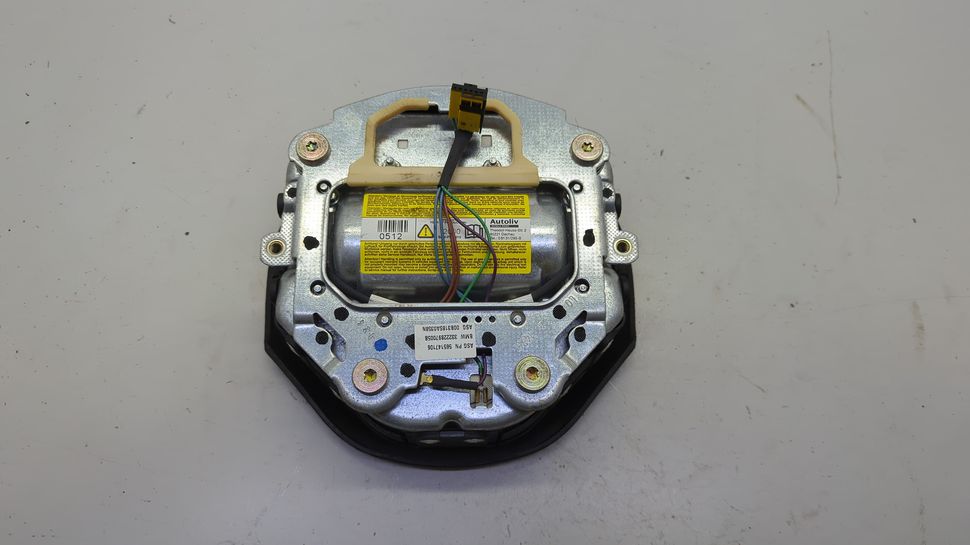 Подушка безопасности в рулевое колесо