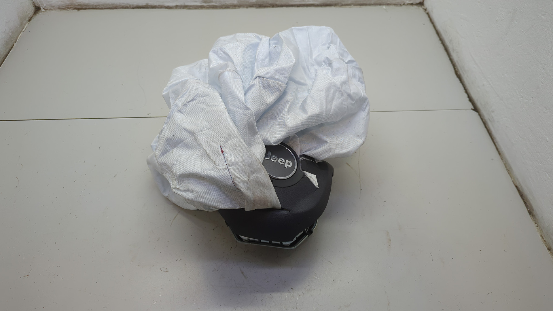 Подушка безопасности в рулевое колесо