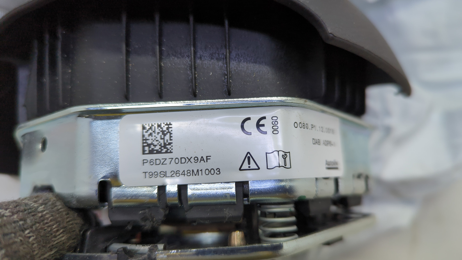 Подушка безопасности в рулевое колесо