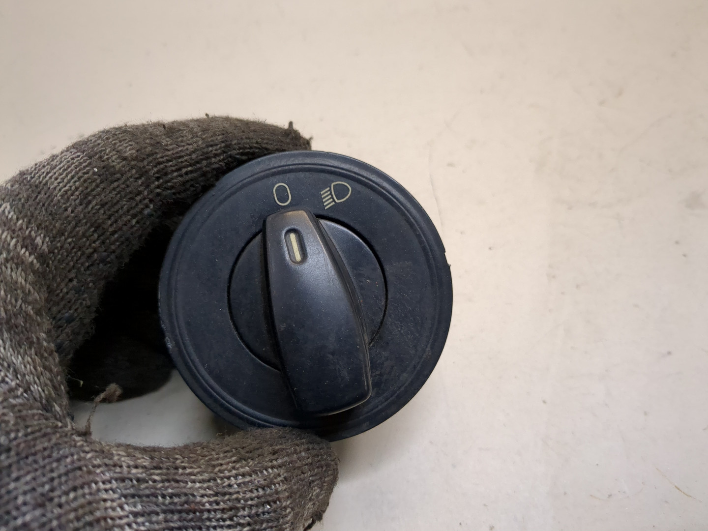 Переключатель света фар