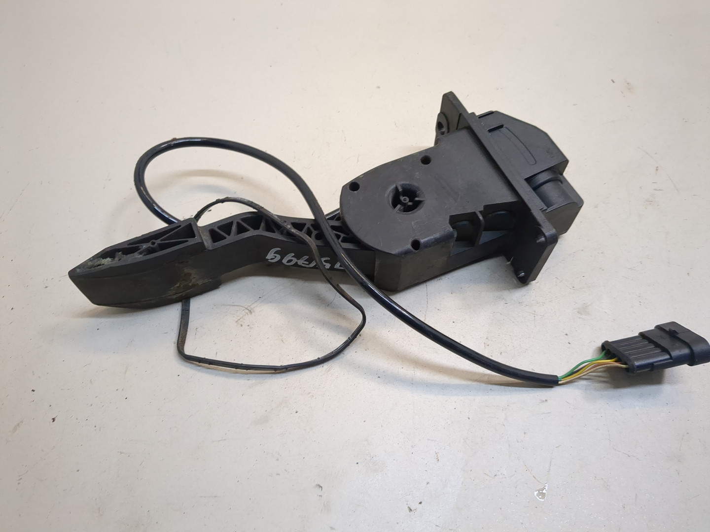 Педаль газа