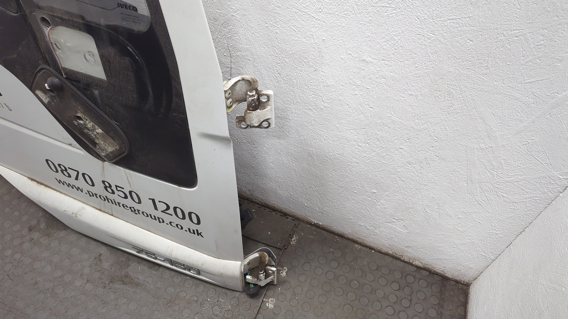 Дверь передняя правая