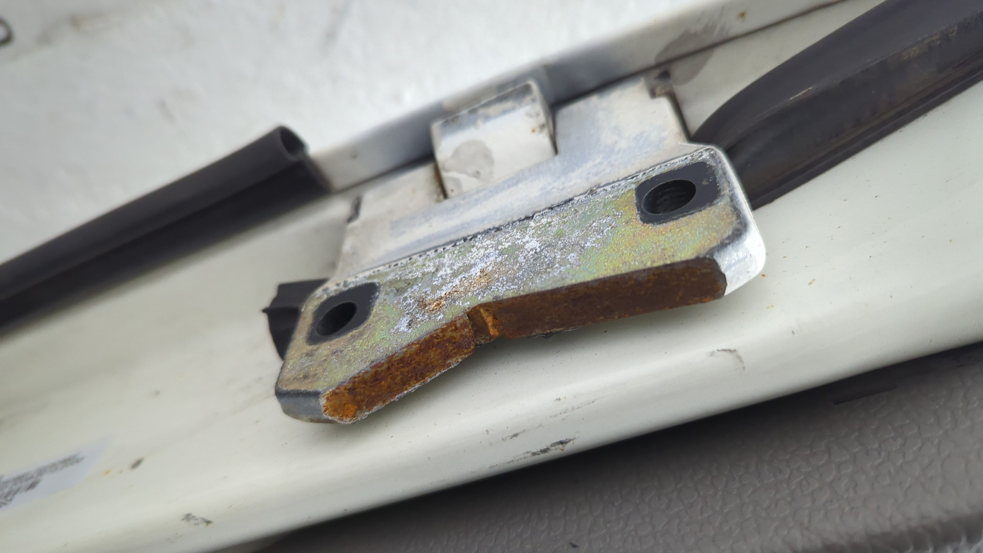 Дверь передняя правая