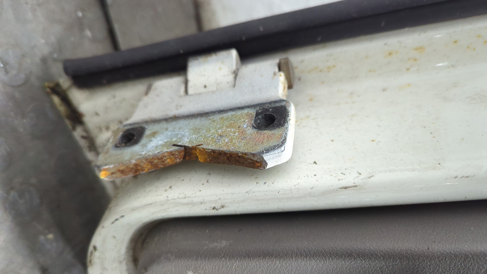 Дверь передняя правая