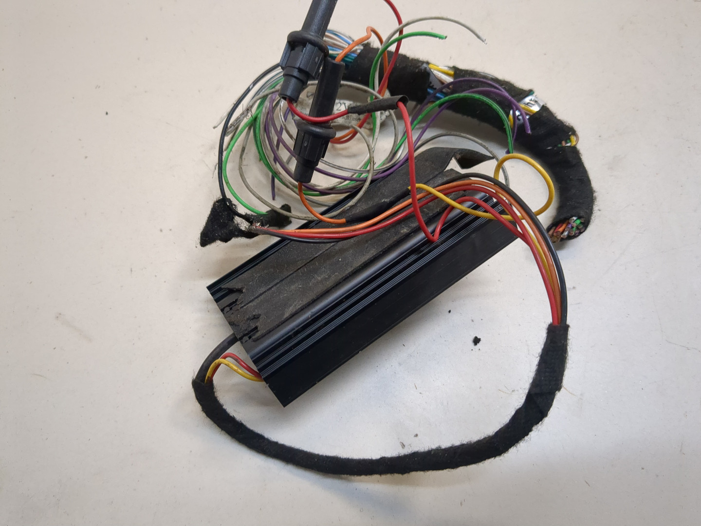 Преобразователь напряжения (адаптер)