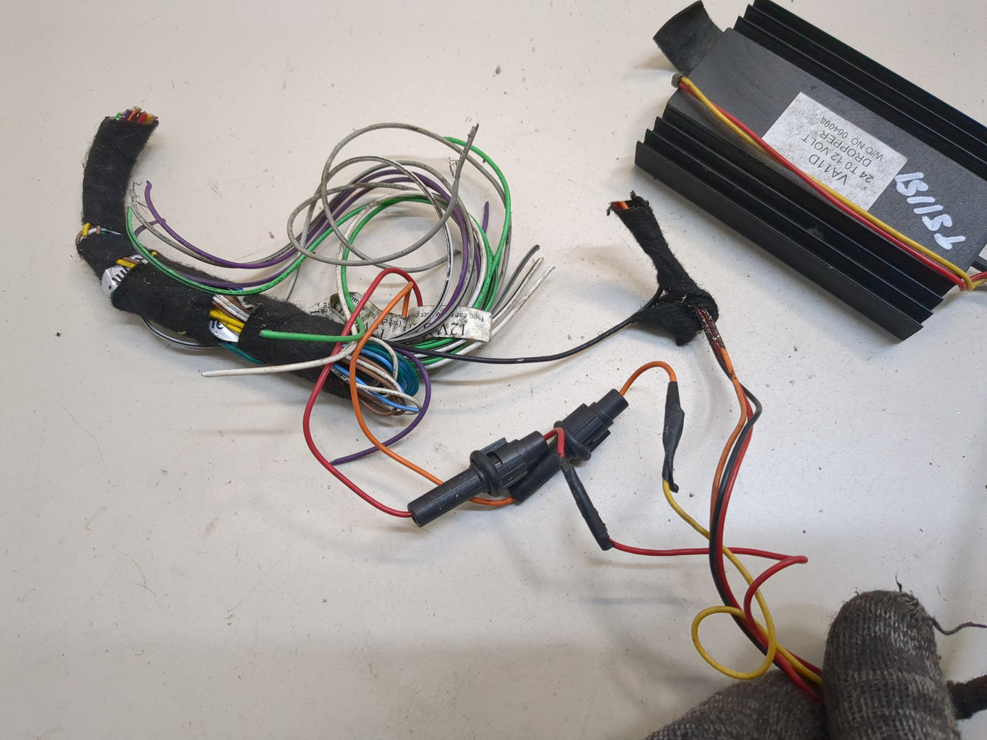 Преобразователь напряжения (адаптер)