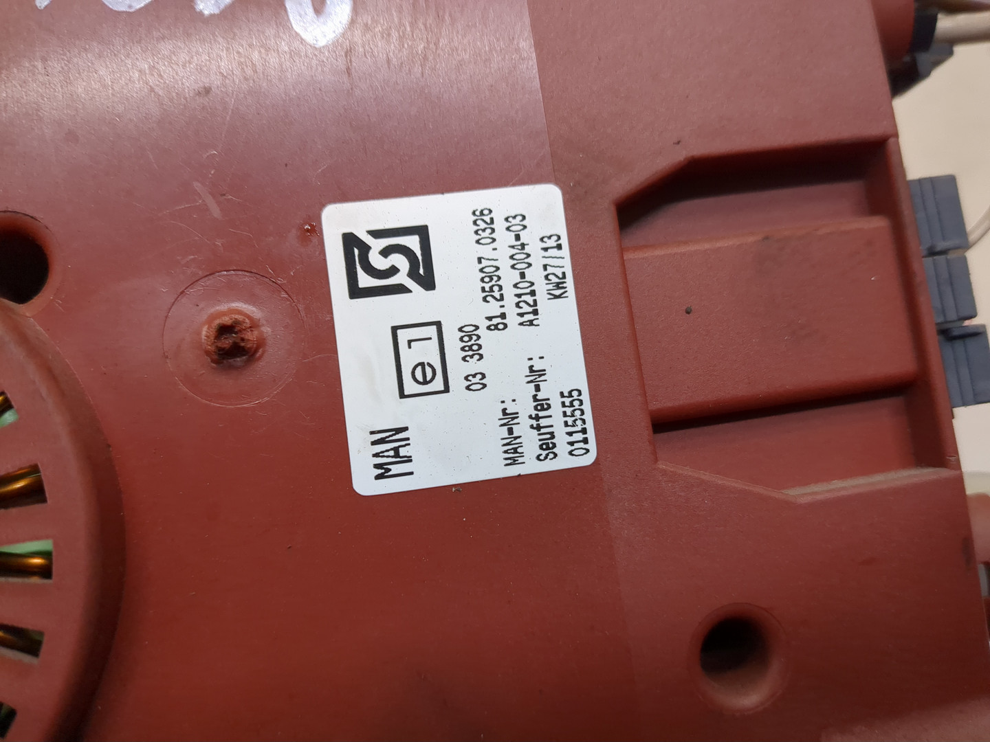 Преобразователь напряжения (адаптер)