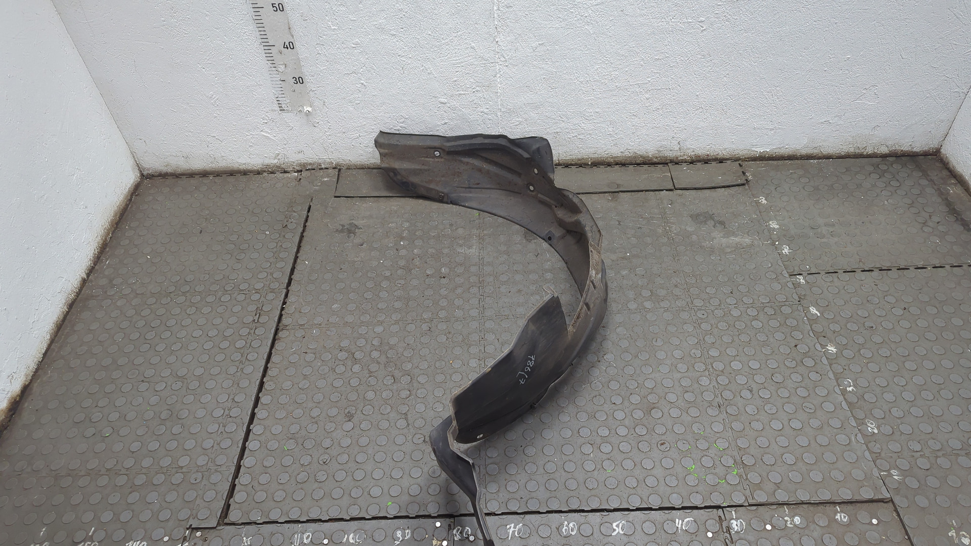 Локер передний левый