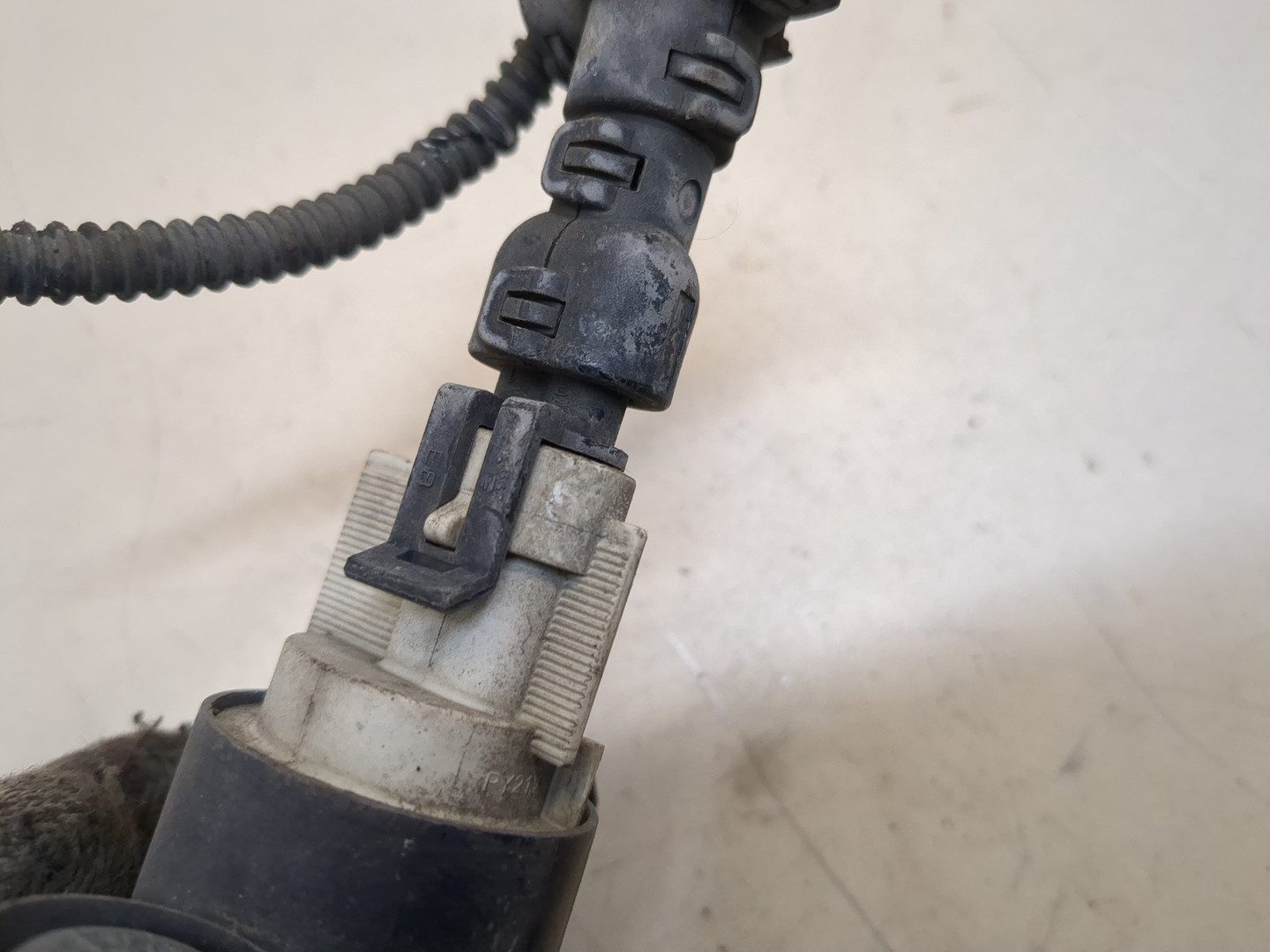 Повторитель на крыло левый