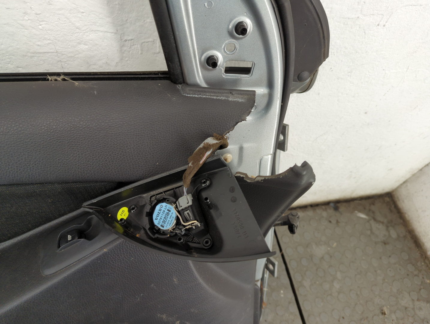 Дверь передняя левая