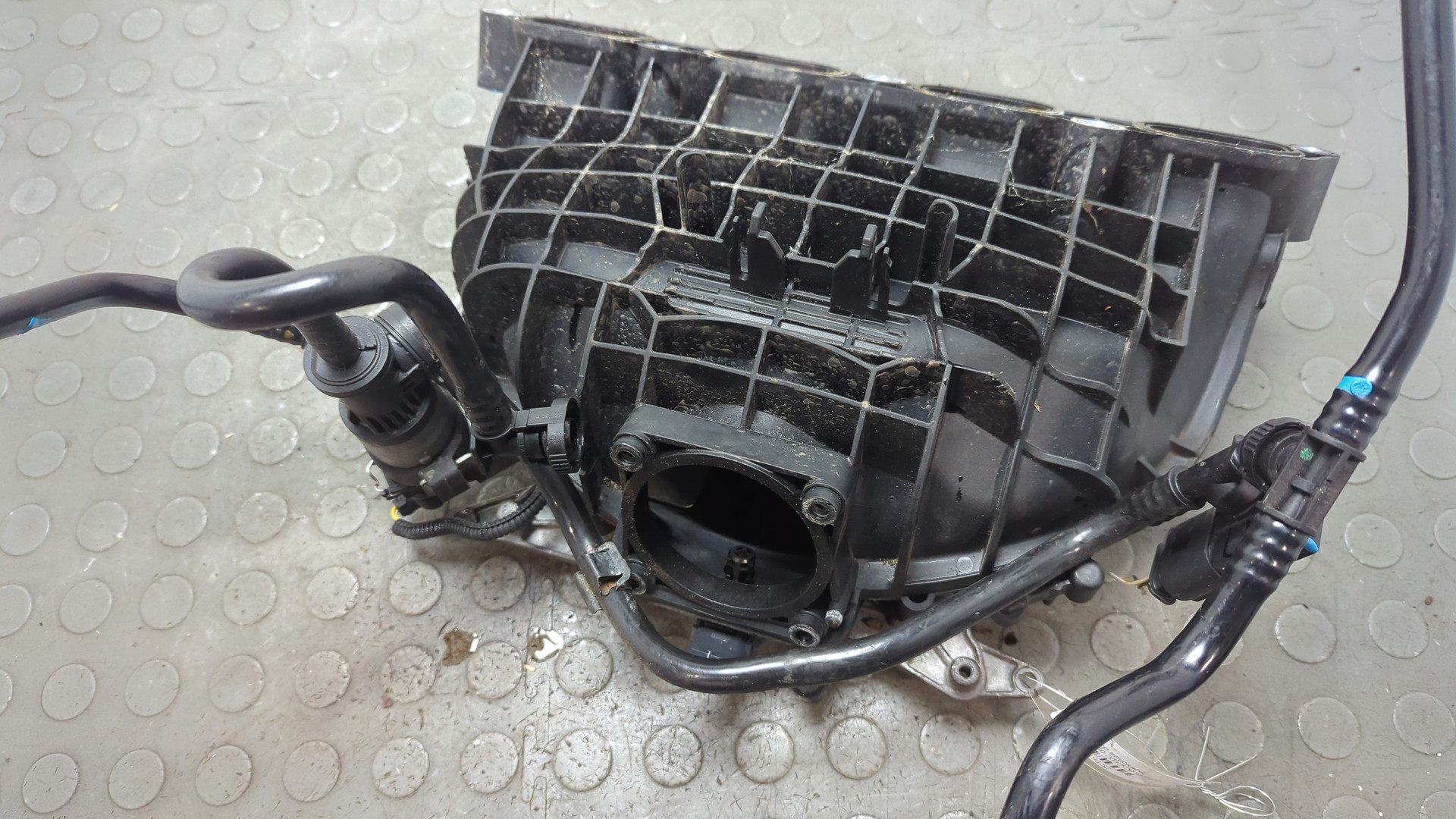 Коллектор впускной