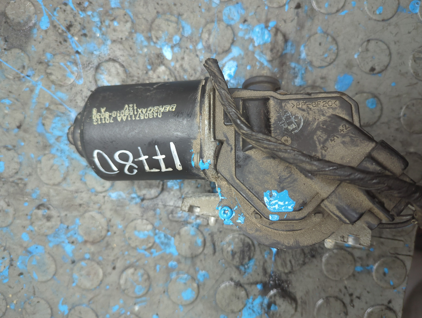 Моторчик стеклоочистителя передний