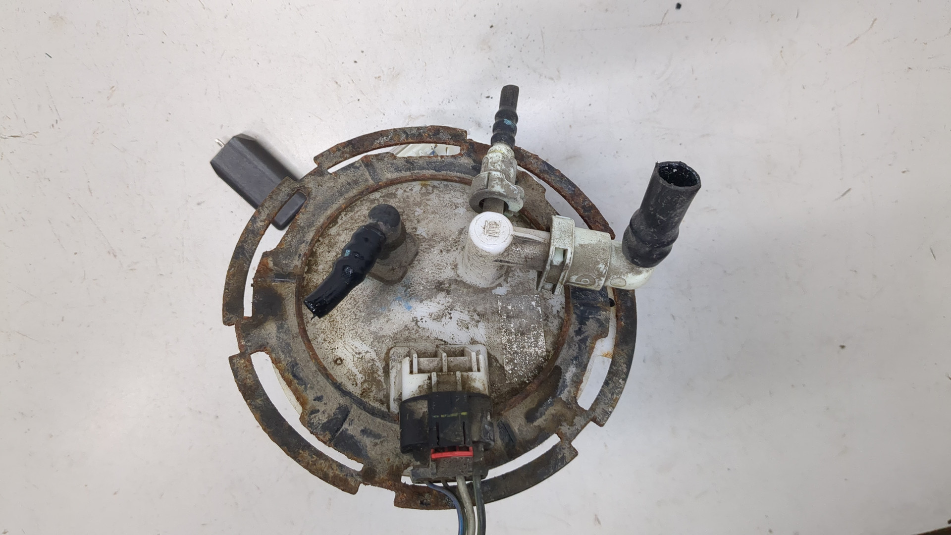 Насос топливный электрический