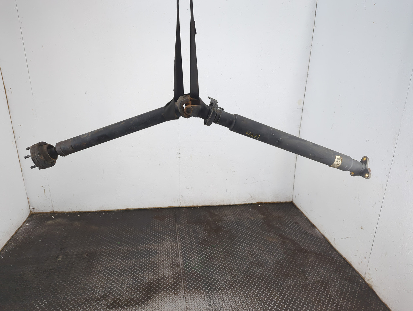 Вал карданный задний