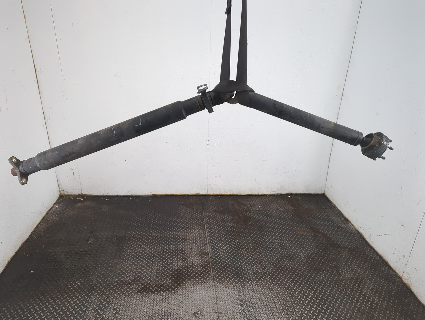 Вал карданный задний