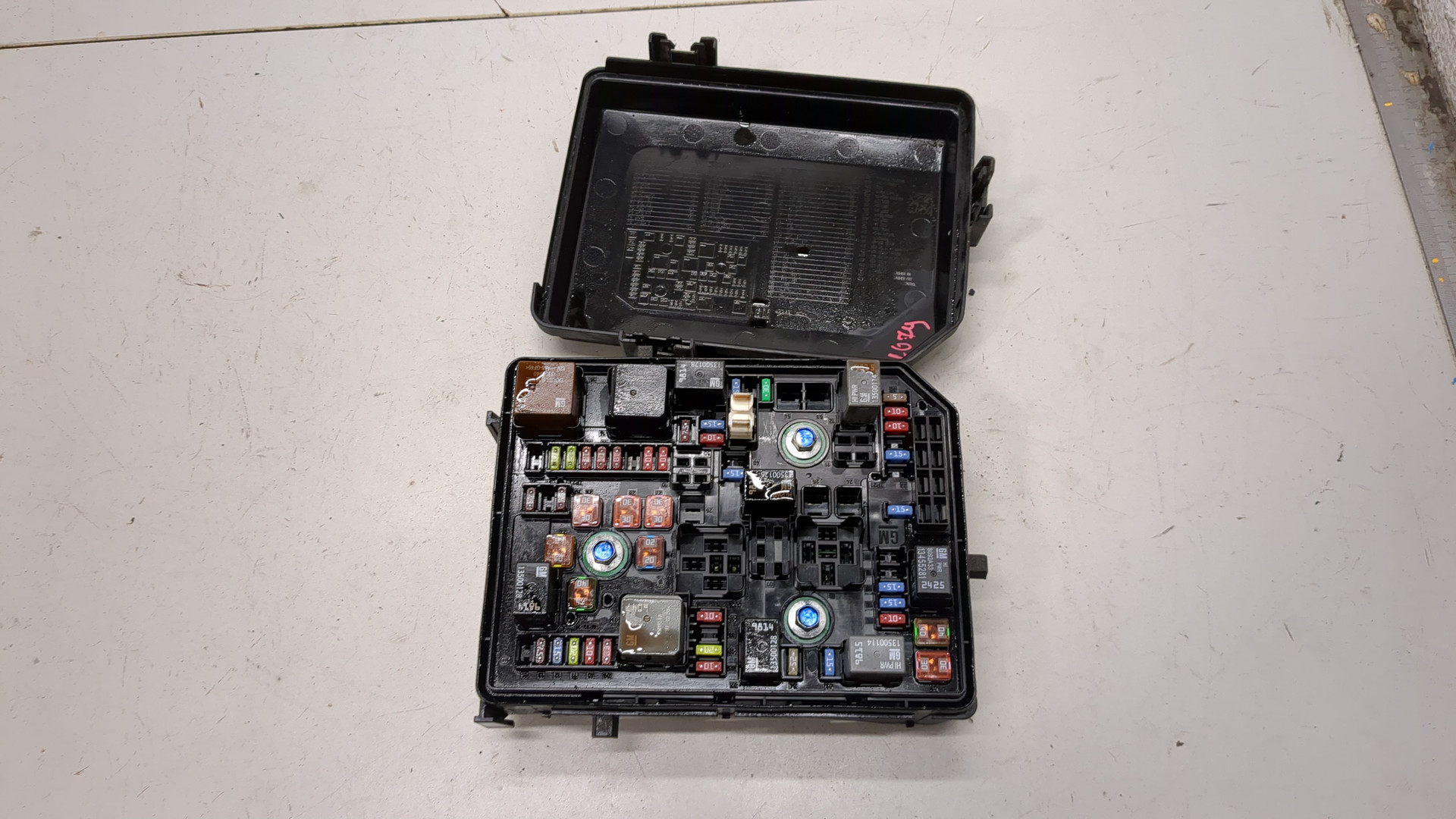 Блок предохранителей