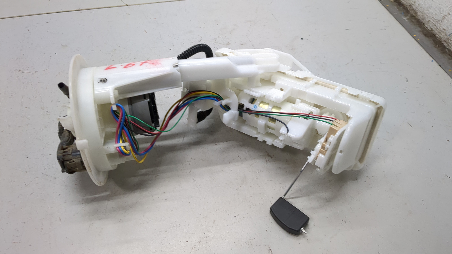 Насос топливный электрический