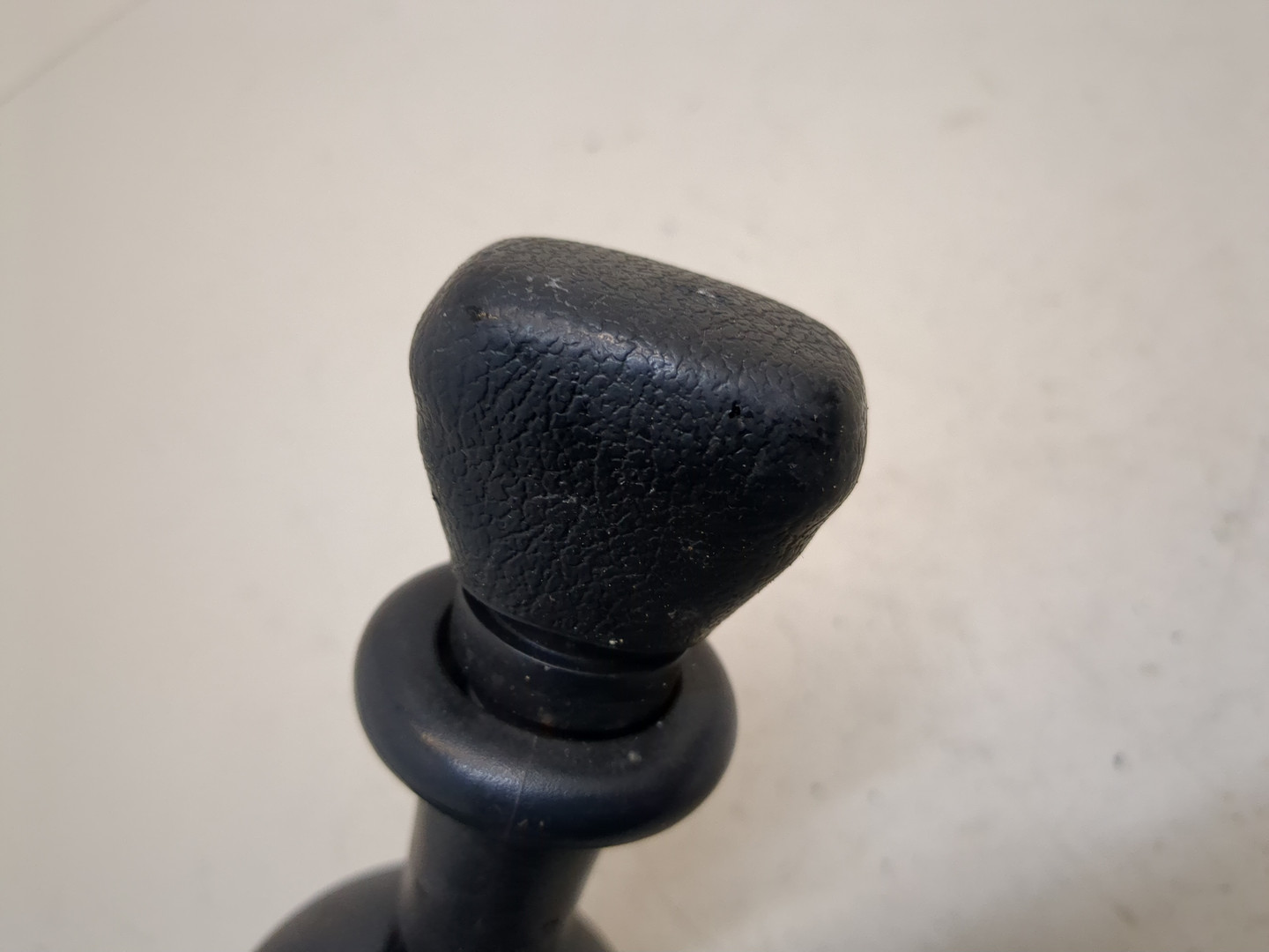 Рычаг стояночного тормоза