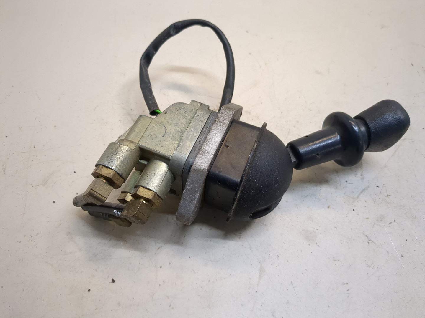 Рычаг стояночного тормоза