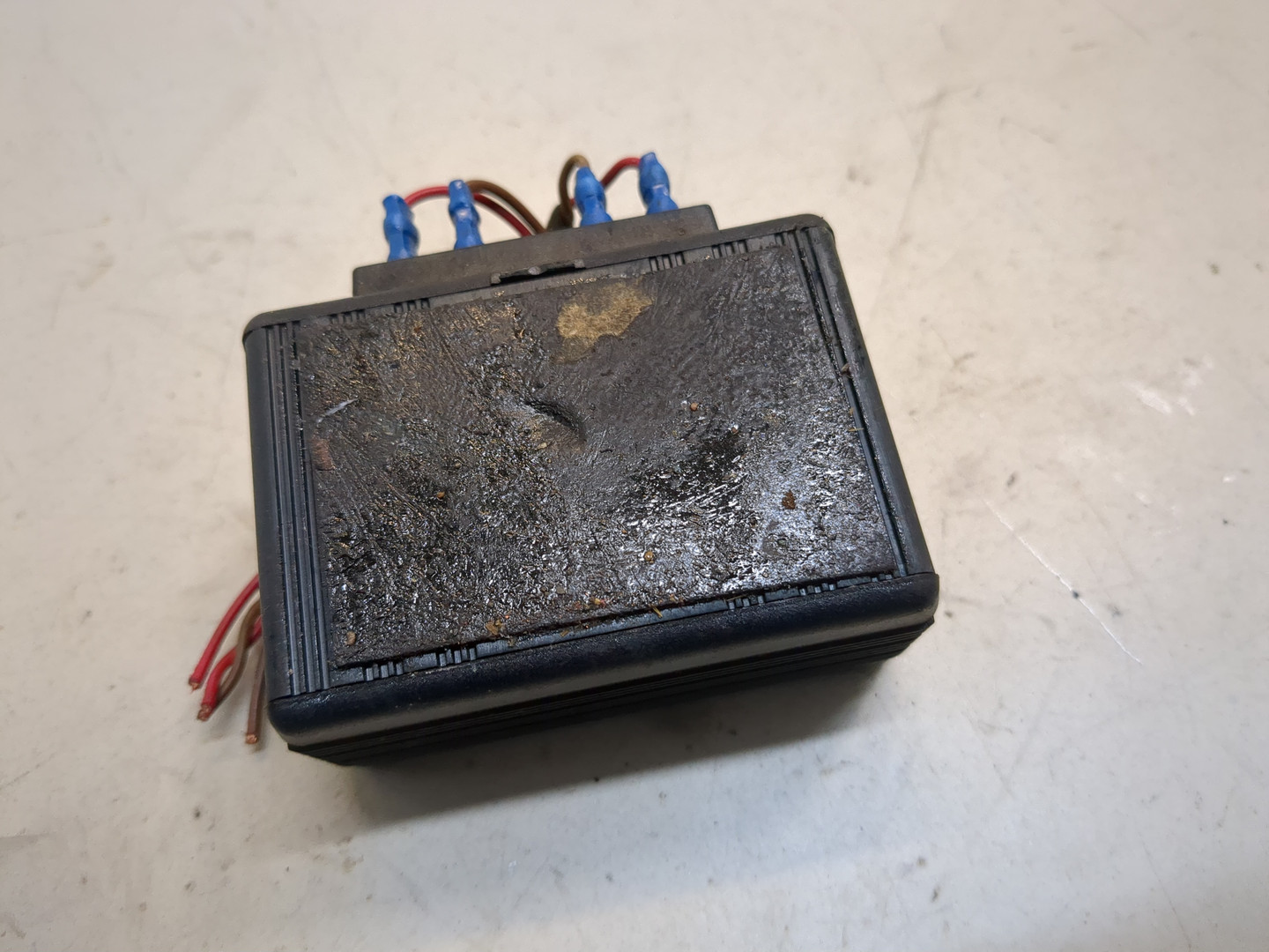 Преобразователь напряжения (адаптер)