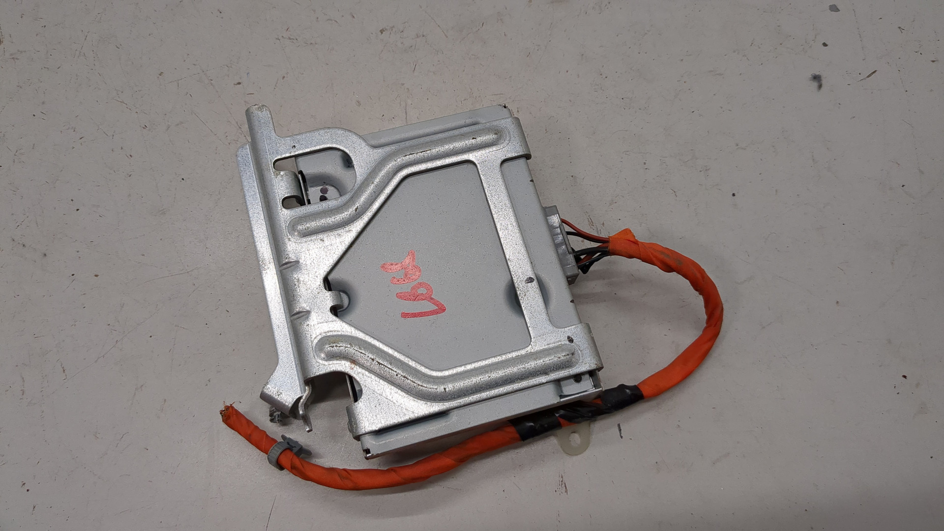 Преобразователь напряжения (адаптер)