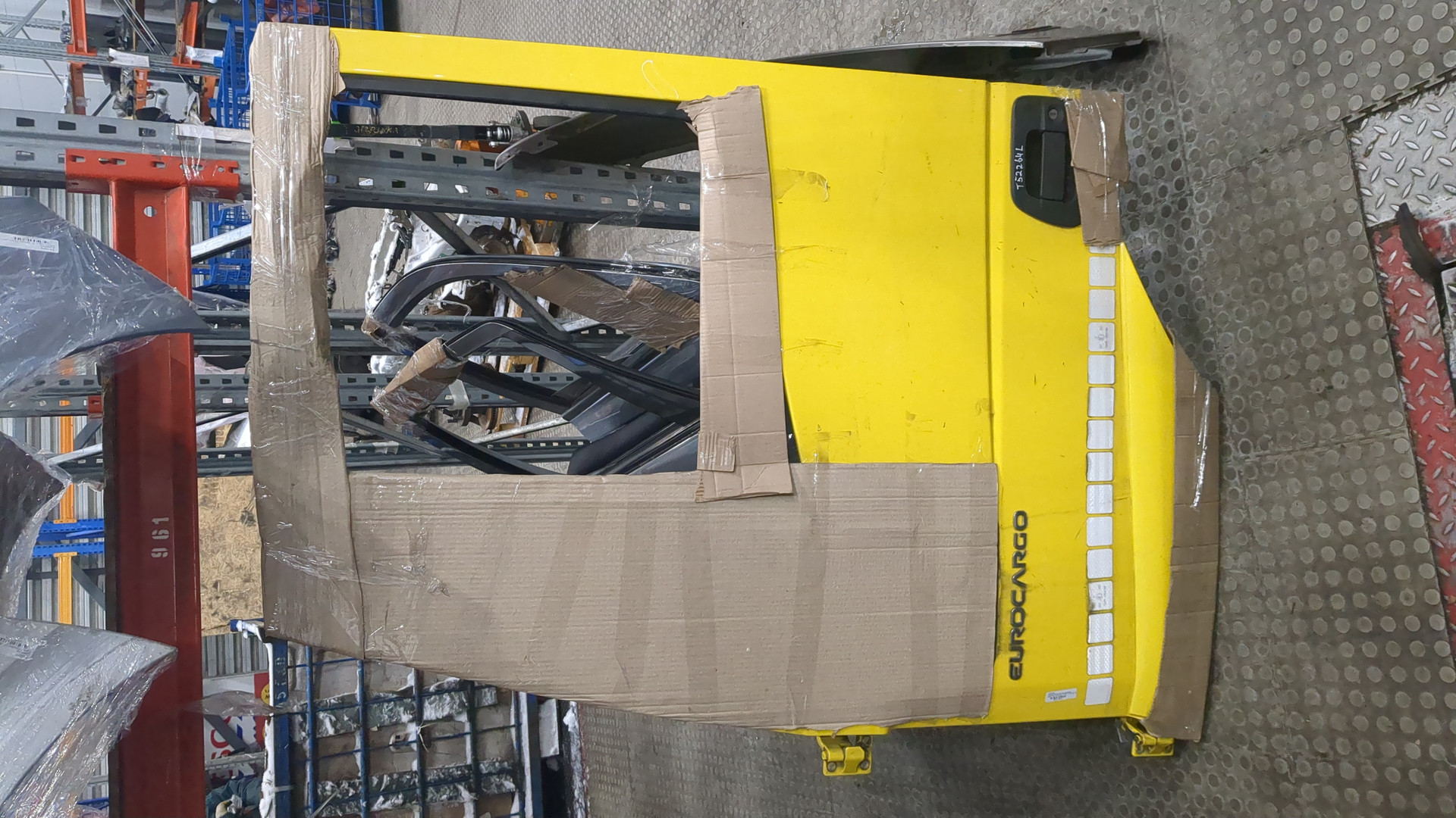 Дверь передняя левая