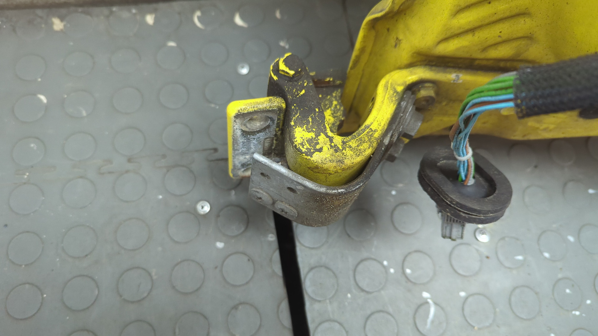 Дверь передняя правая