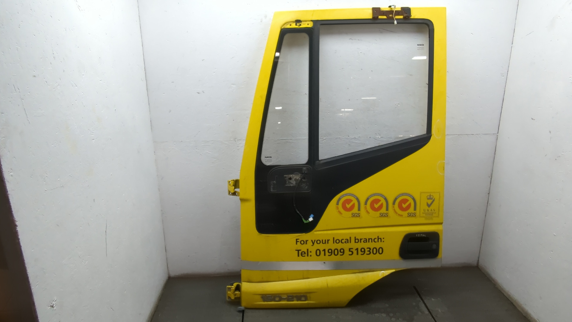 Дверь передняя левая