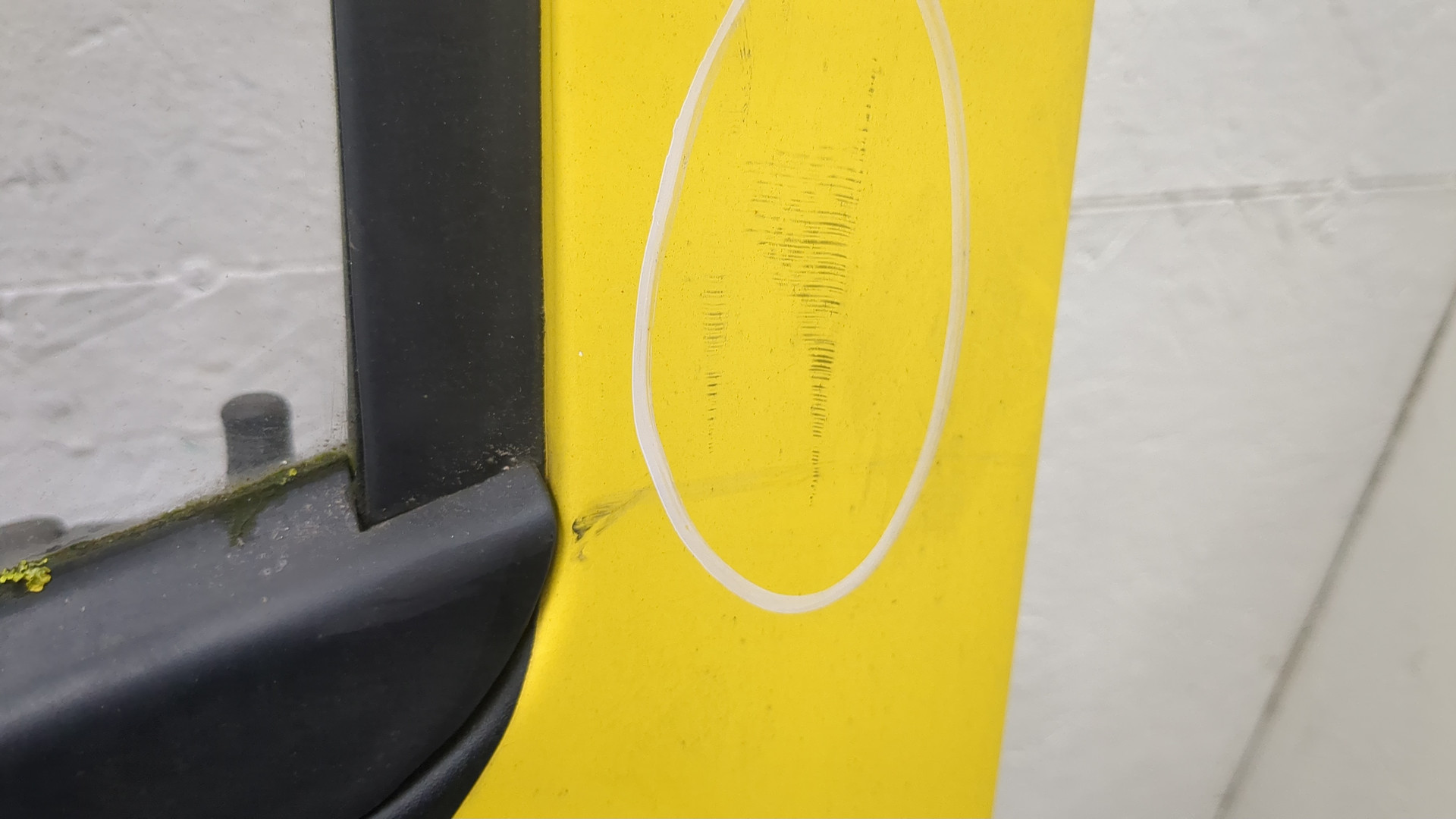 Дверь передняя левая