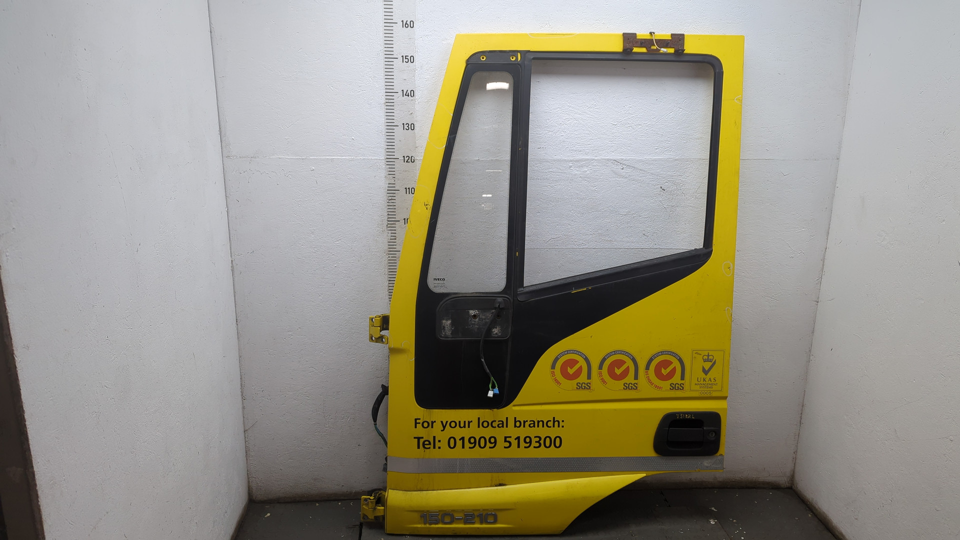 Дверь передняя левая