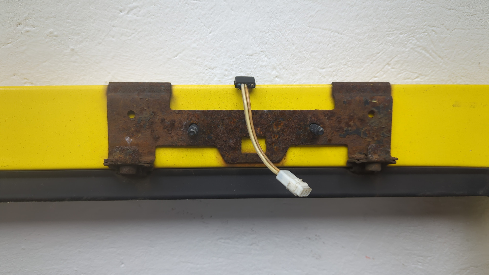 Дверь передняя левая