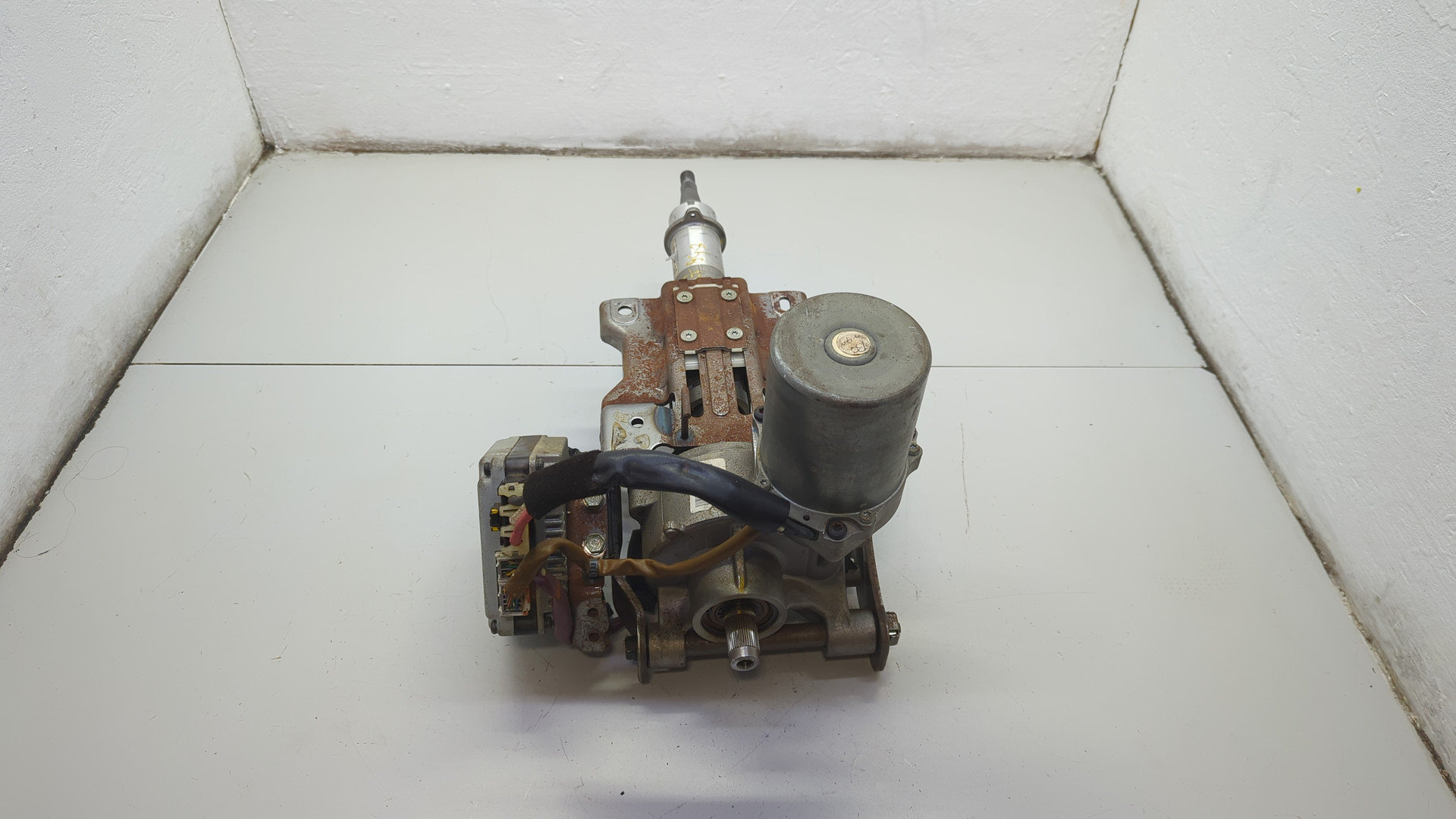 Серводвигатель рулевой рейки