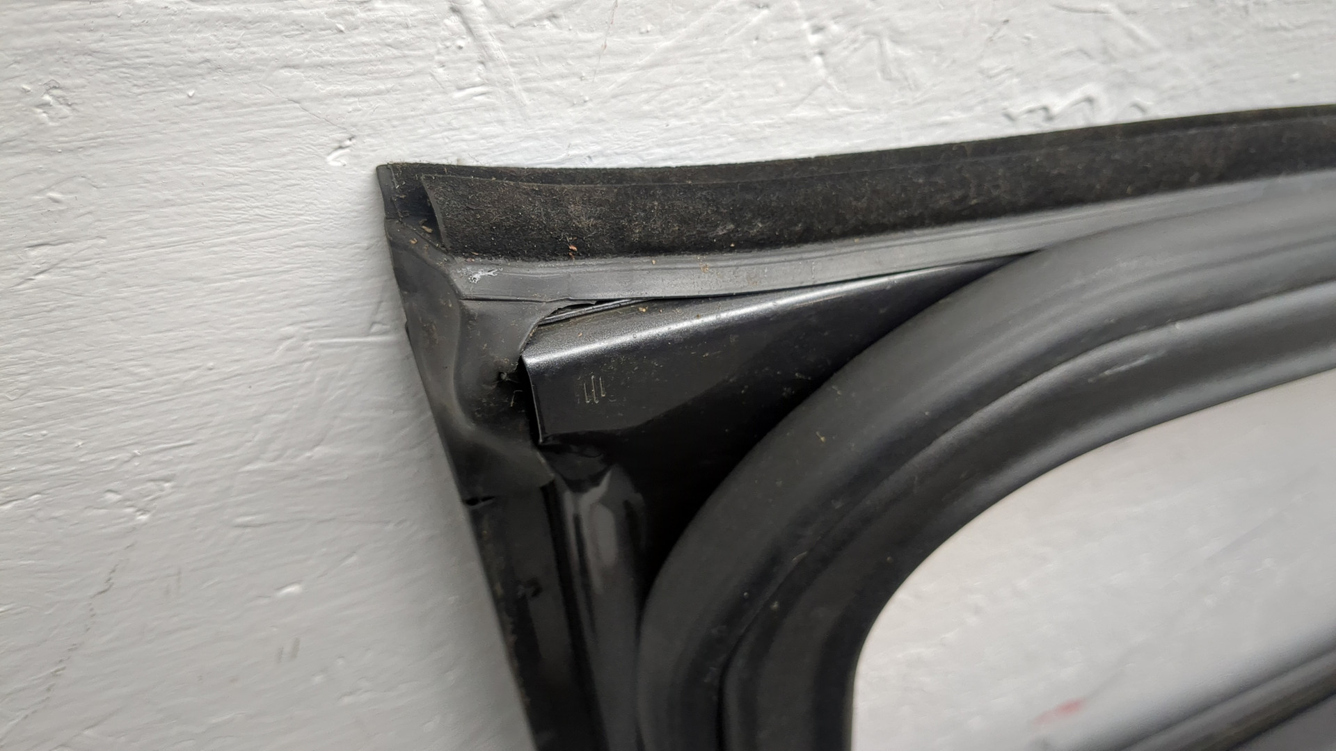 Дверь передняя левая