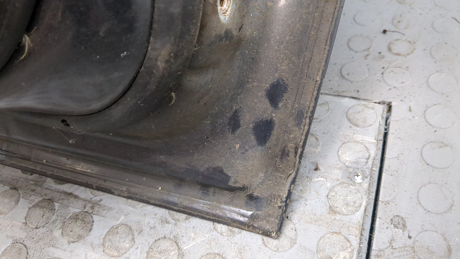 Дверь передняя левая