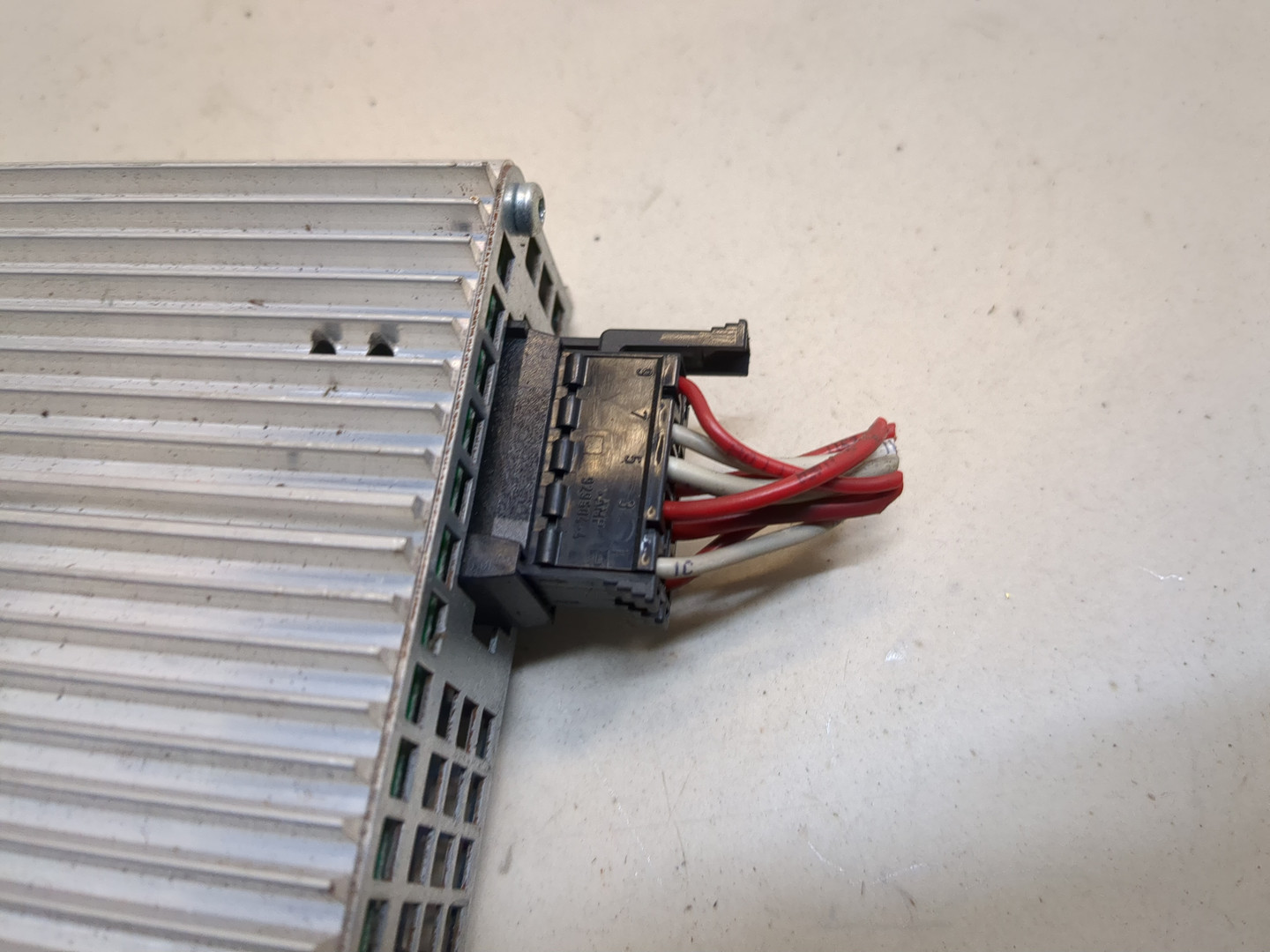 Преобразователь напряжения (адаптер)