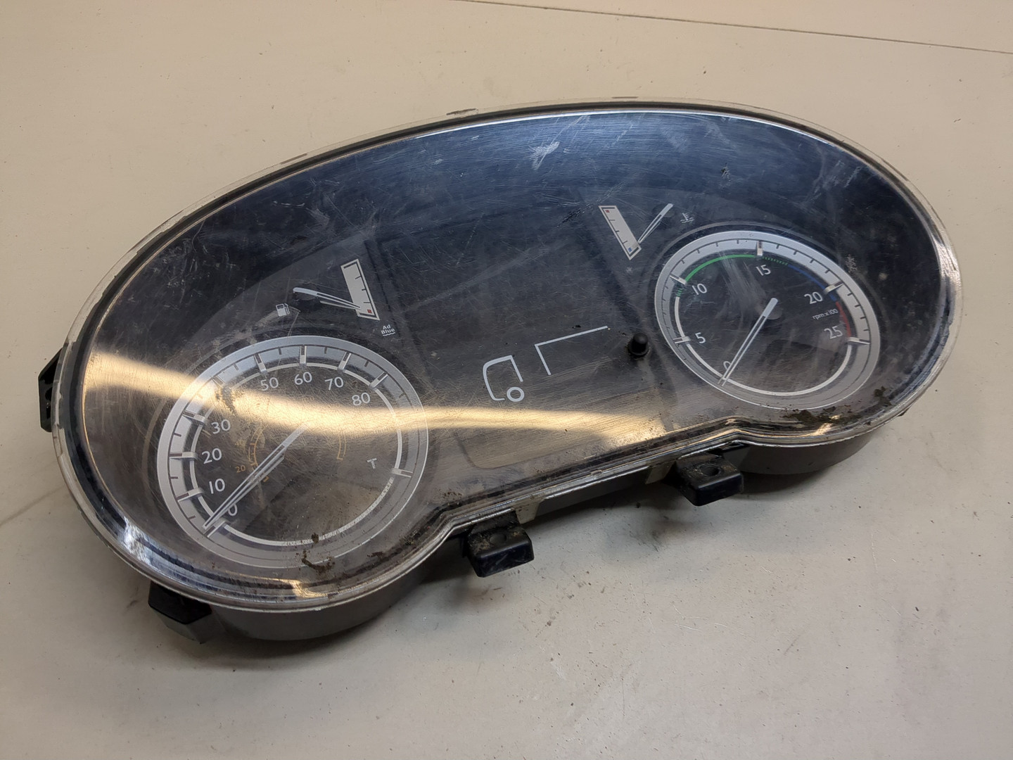 Панель приборов