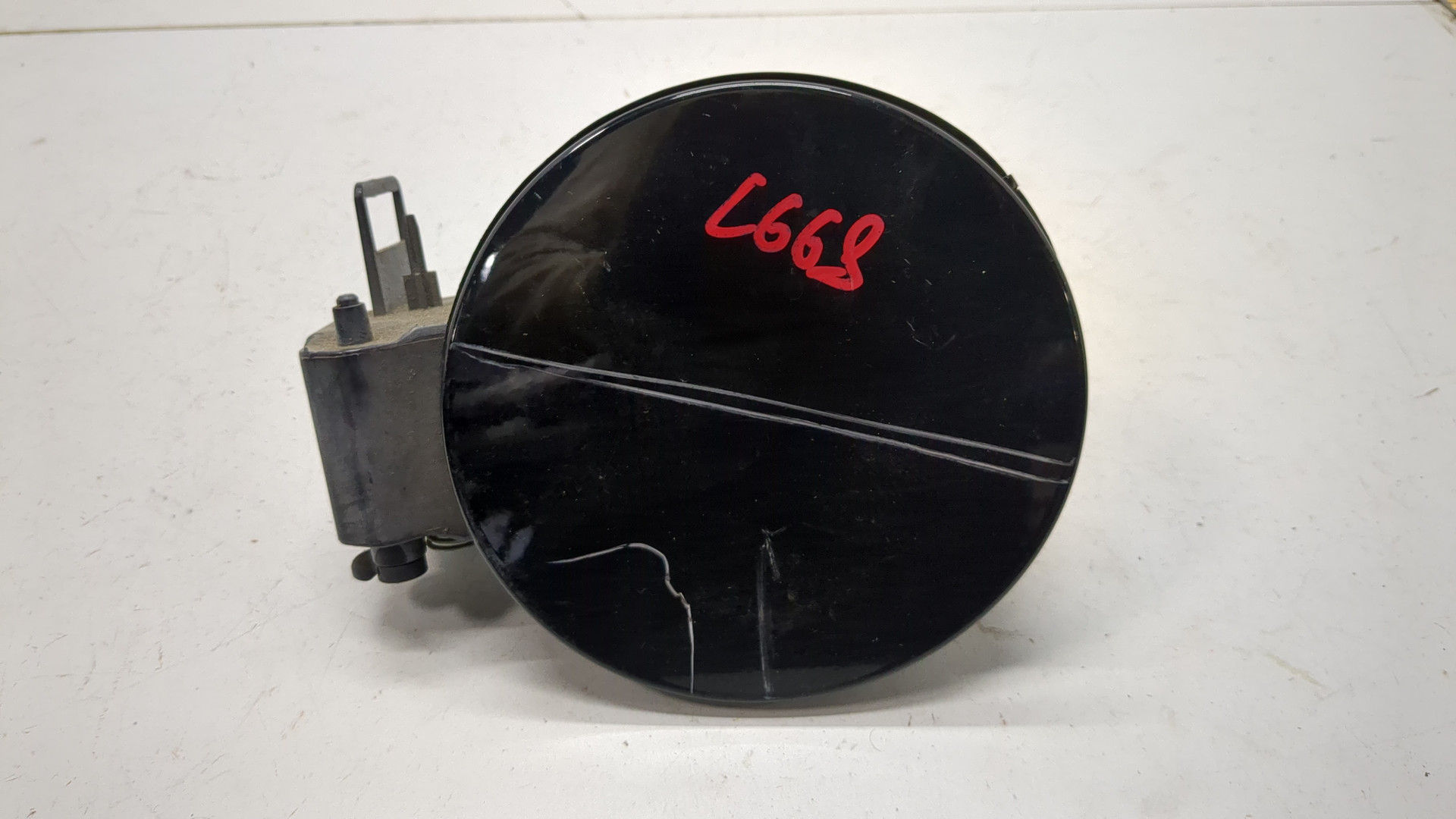 Лючок бензобака